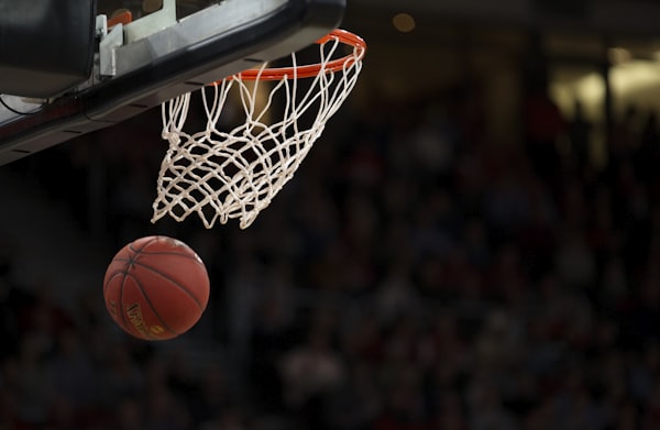 NBA季后赛篮球比赛现场